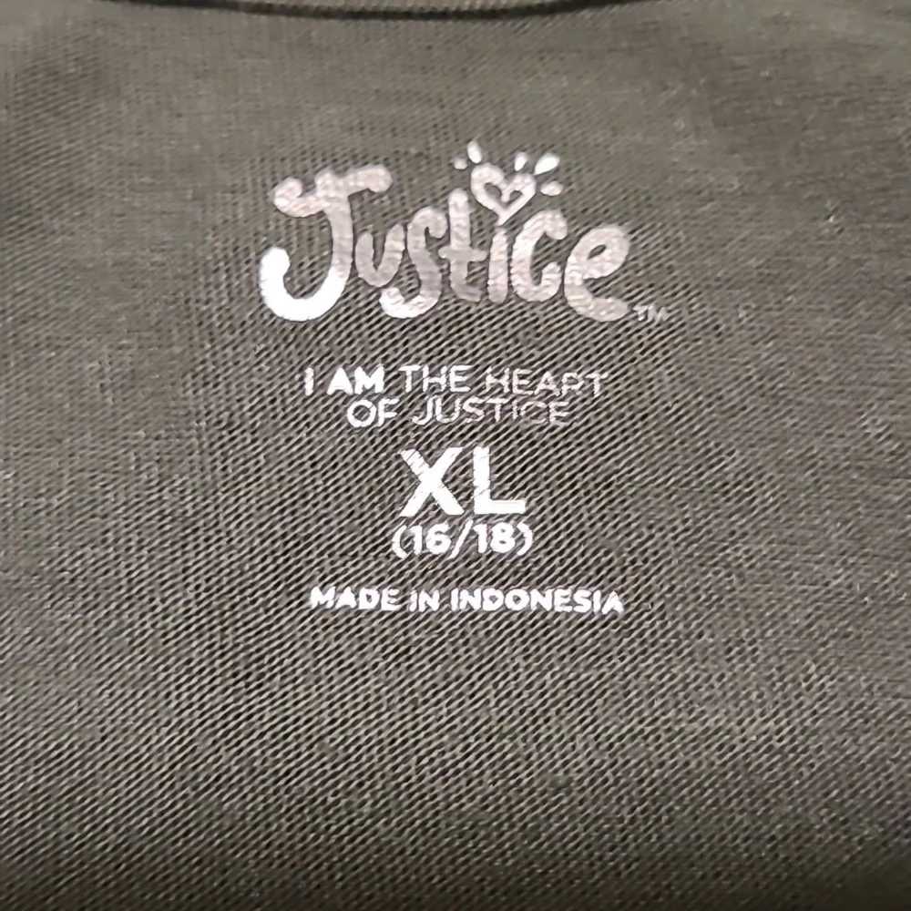Justice Gray Graphic Tee - Girl's XL
